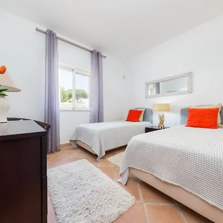 Sleeps 4 Air Con Wifi T480322 Villa *