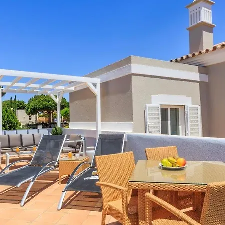 Villa Sleeps 4 Air Con Wifi T480322 *