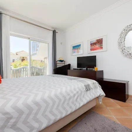 Villa Sleeps 4 Air Con Wifi T480322 Quinta do Lago